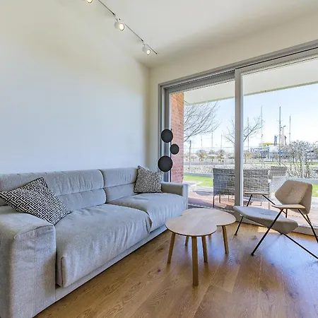 Szyprow Apartment *